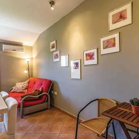 Two-bedroom In Lejlighed Peroj