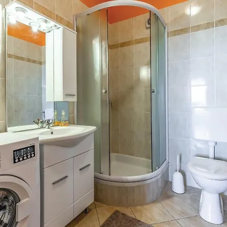 Two-bedroom In Lejlighed